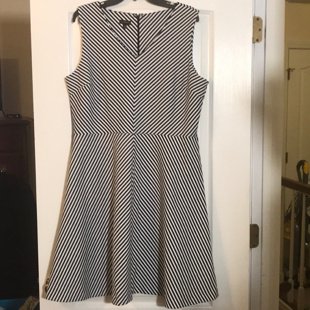 Talbots black/white fit and flare dress